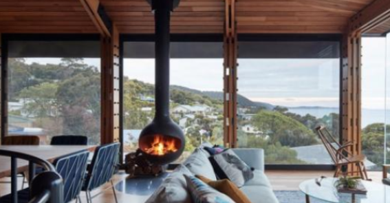 La chimenea colgante de acero formada especial del hotel del chalet suspendió la estufa ardiente de madera