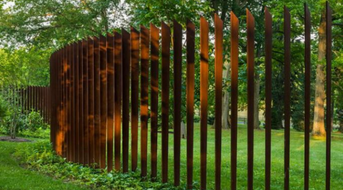 Cerca de acero del enrejado de Serpentine Layout Metal Picket Fence Corten de la granja del jardín