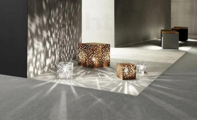 Luz geométrica al aire libre de Rusty Corten Steel Outdoor Floor con pantalla cúbica