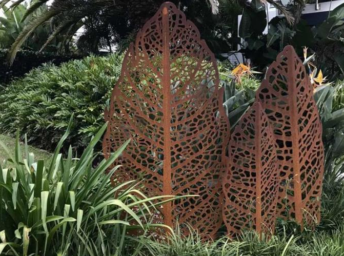 Escultura rústica de Art Corten Steel Apple Leaf del árbol del metal para los ornamentos del jardín
