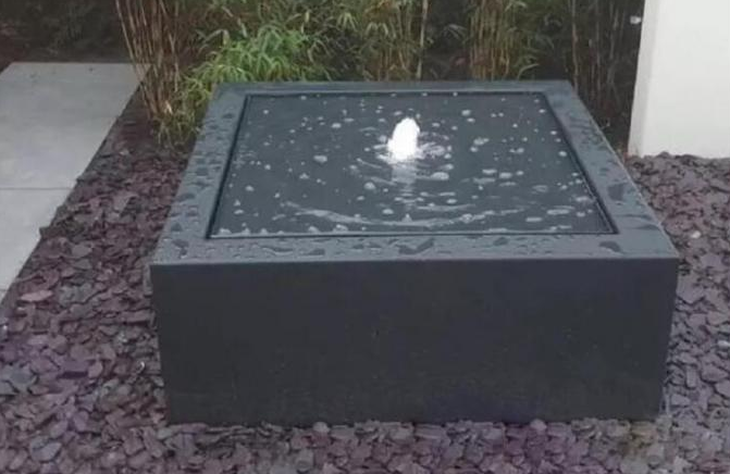 Característica al aire libre del agua del acero de carbono de la fuente superficial negra de la piscina para el jardín