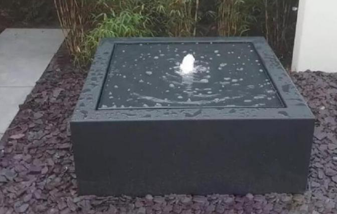 Característica al aire libre del agua del acero de carbono de la fuente superficial negra de la piscina para el jardín