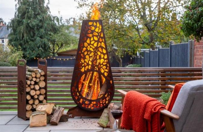 Chimenea al aire libre de Colonna del acero ardiente de madera de Corten para el paisaje del jardín