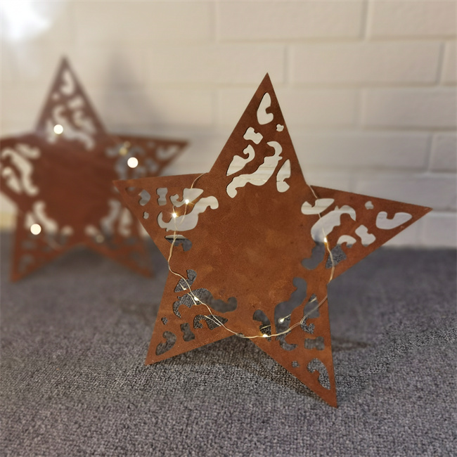 El metal de acero asteroide de Corten adorna la decoración de la Navidad para el jardín