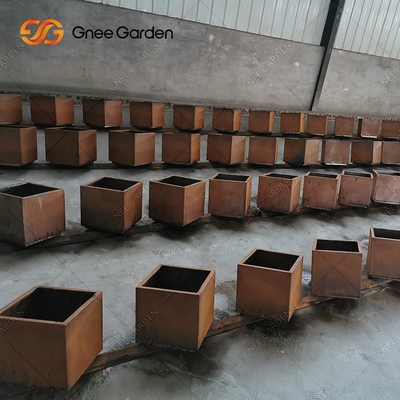 Plantador rectangular de la pared del metal del plantador decorativo al aire libre grande del metal de Corten