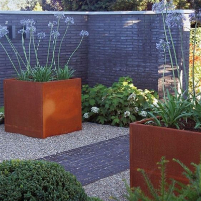 Color plata de acero de alteración por los agentes atmosféricos rectangular de los plantadores de la antigüedad al aire libre