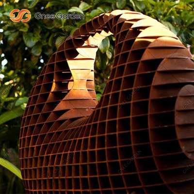 Estatua clásica de acero de la escultura del ornamento de la estatua del jardín del metal del oro de Corten