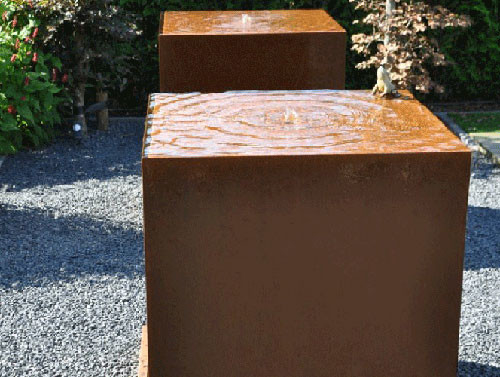 el jardín cuadrado del metal de 1100m m adorna la característica de acero del agua de Corten