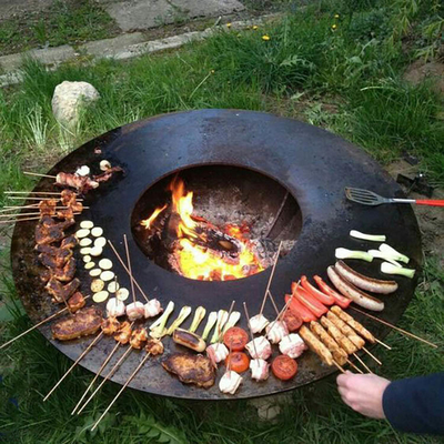 El cocinar al aire libre de acero de Corten del servicio del OEM asa a la parrilla la quema de madera