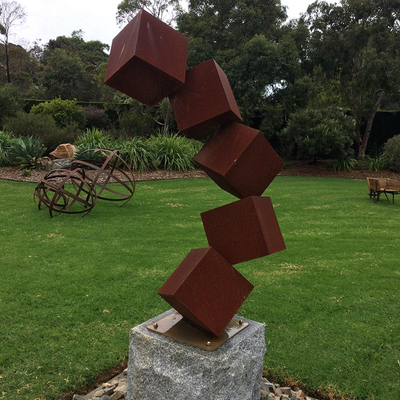 Escultura de acero al aire libre Rusty Metal Statues For Gardens grande de Corten