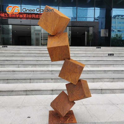 La escultura de acero de Corten del bloque del peligro aherrumbró las esculturas del jardín del metal para el césped