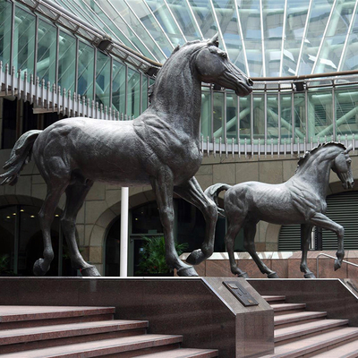 Escultura de bronce al aire libre estándar del SGS H140cm, estatua de bronce del jardín del caballo