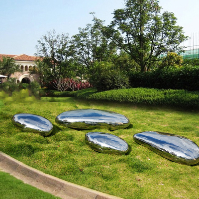 Guijarro pulido del jardín de Gnee el alto forma la escultura de acero inoxidable para el césped