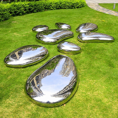 Guijarro pulido del jardín de Gnee el alto forma la escultura de acero inoxidable para el césped