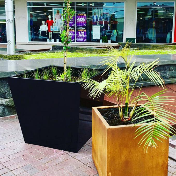 Los potes rectangulares florecen la caja de acero del plantador de Corten de la serie metálica