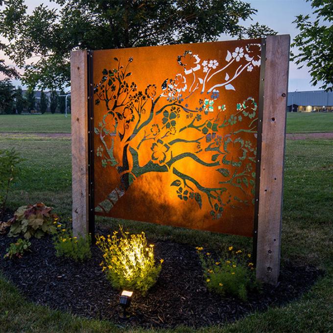 Los productos del jardín del metal cultivan un huerto cerca Corten Steel Screens
