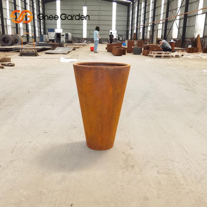 El jardín de acero modificado para requisitos particulares de la maceta de Corten de la función fija el plantador al aire libre del metal de la maceta
