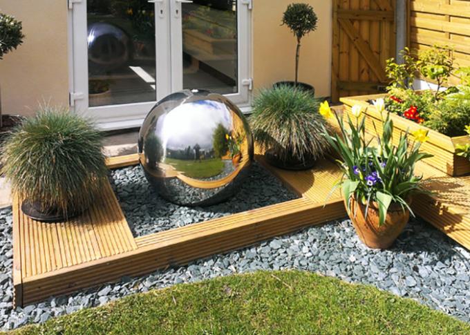 La esfera al aire libre grande moderna del metal del jardín formó la fuente de agua de acero de Corten de la característica del agua
