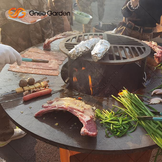 Parrilla de acero de cocinar al aire libre de Corten del patio trasero de la parrilla del carbón de leña decorativo al aire libre portátil del jardín