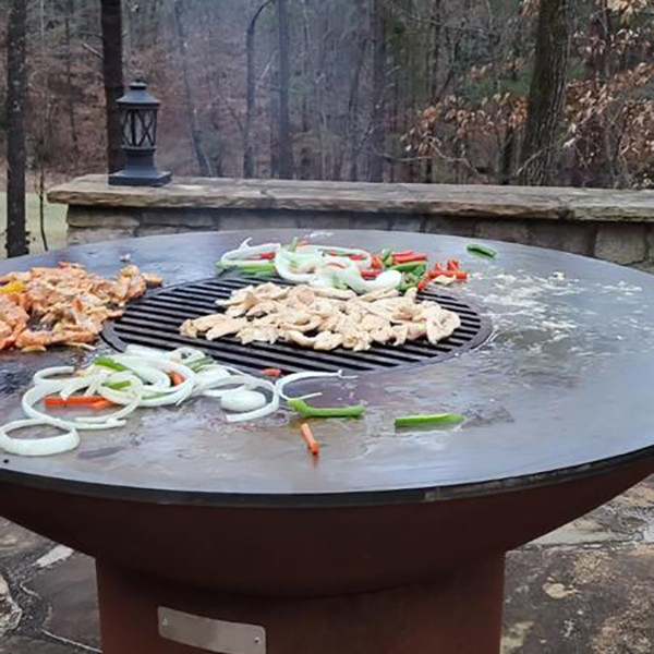 parrillas de cocinar al aire libre Carbón de leña-aprovisionadas de combustible de la BARBACOA del metal a prueba de mal tiempo para asar a la parrilla la carne o verduras