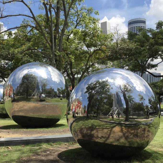 El espejo pulió el metal contemporáneo Art Sphered Stainless Steel Sculptures para al aire libre